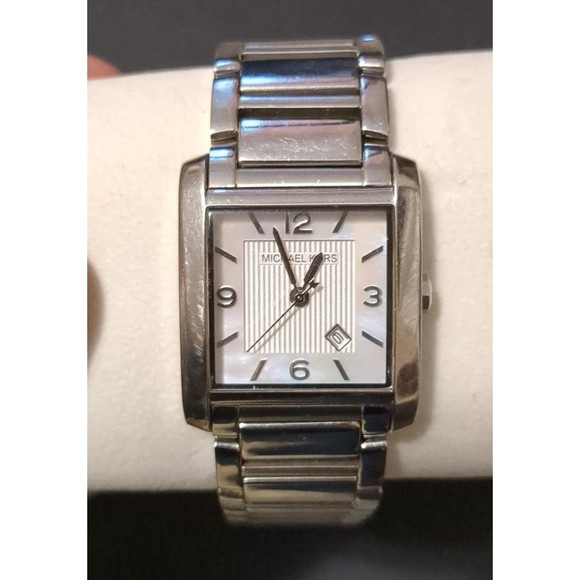 Michael Kors MK3146 Womens Silver Stainless steel Mother of Pearl watch - Picture 1 of 3